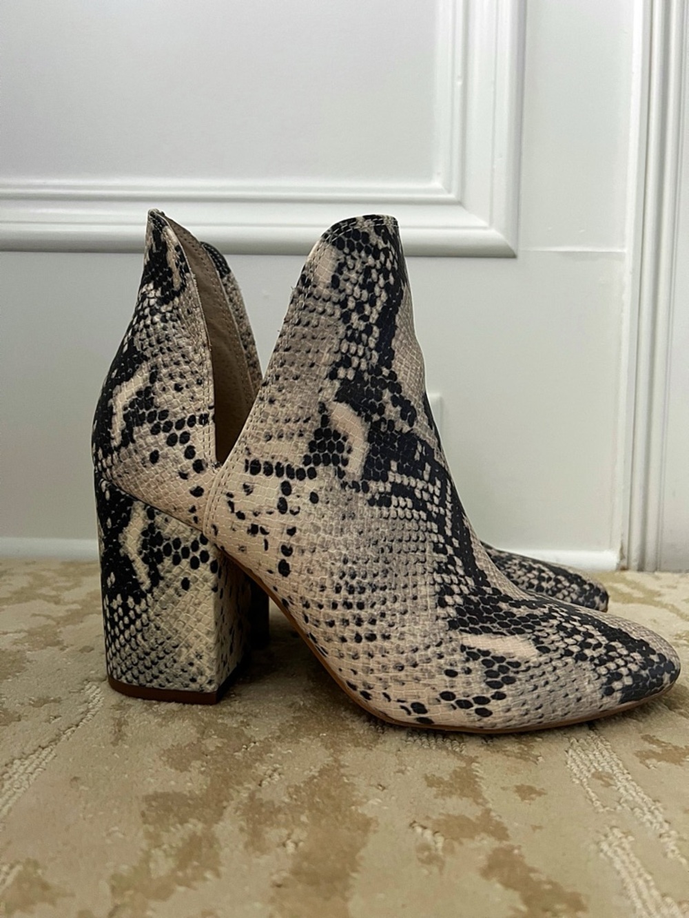 Steve Madden Black & Cream Snake-Print Block Heel Booties